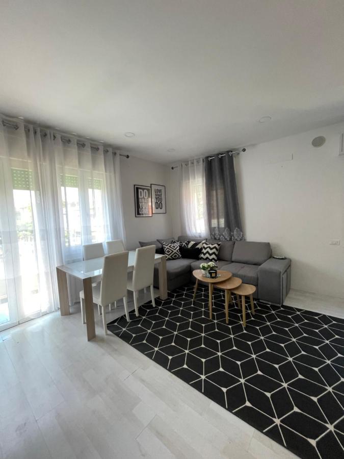 Casa Di Isabelle Venezia Apartment เมสเตร ภายนอก รูปภาพ